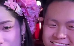 穷山村女娃性事